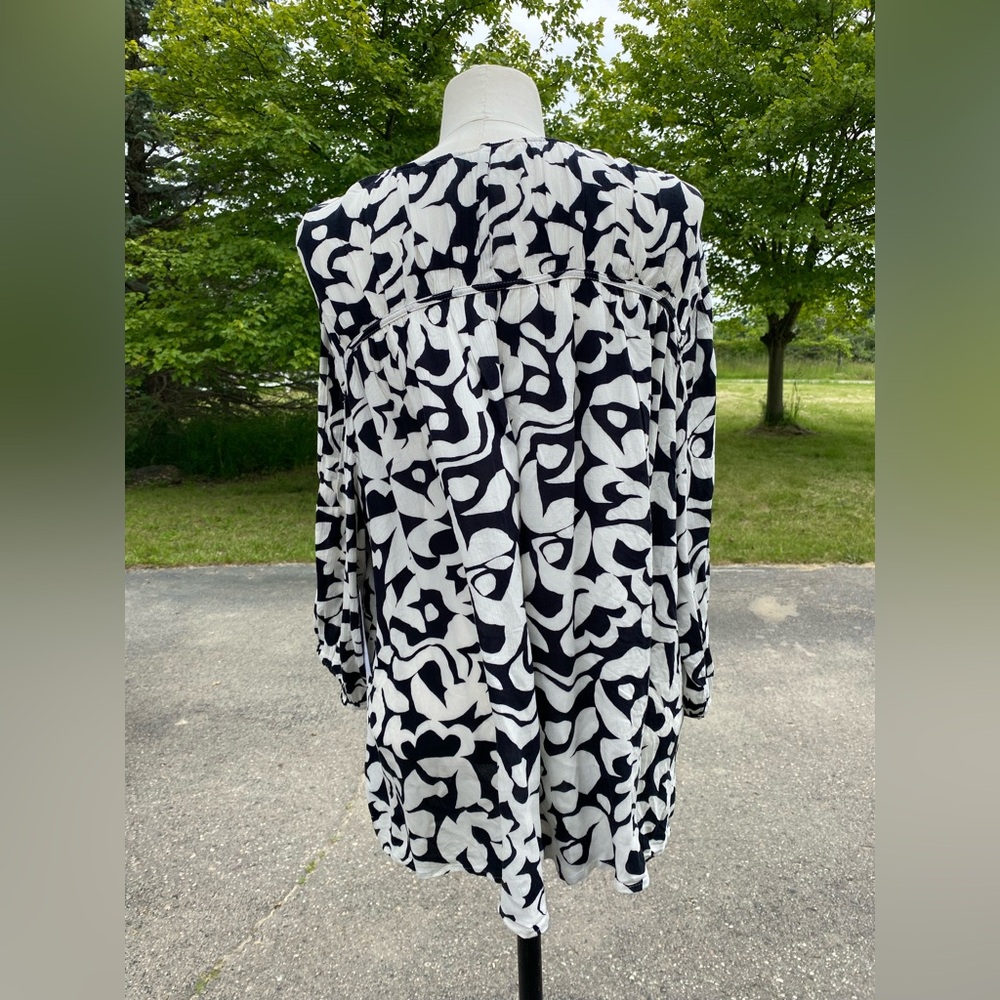 Terra & Sky NWT 4X (28~30) Light Weight v-neck  Longer /back Poet Sleeve - Picture 2 of 9